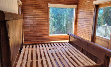 SE VENDE casa en parcela, cercana a puerto varas,3D 2B con orilla de rio