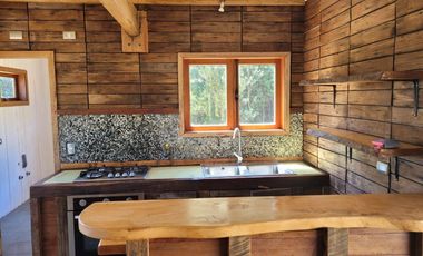 SE VENDE casa en parcela, cercana a puerto varas,3D 2B con orilla de rio