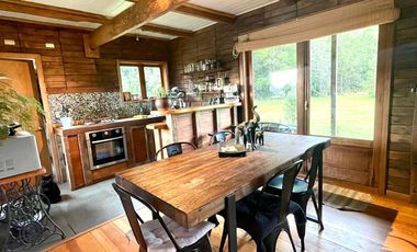 SE VENDE casa en parcela, cercana a puerto varas,3D 2B con orilla de rio