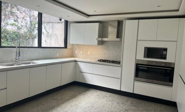 Casa en Venta en Bosques de las Lomas