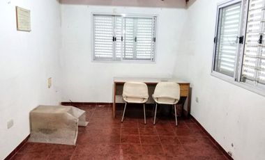 CASA PH FRENTE 4 AMBIENTES y COCHERA RAMOS MEJIA