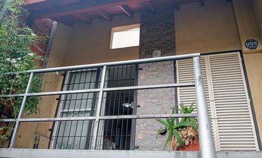 CASA PH FRENTE 4 AMBIENTES y COCHERA RAMOS MEJIA