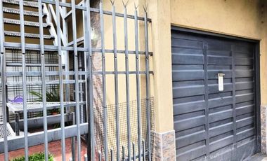 CASA PH FRENTE 4 AMBIENTES y COCHERA RAMOS MEJIA