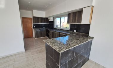 VENTA CON RENTA CASA 5 AMB C/PILETA SAN SEBASTIAN