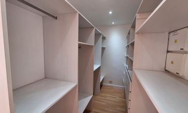 VENTA CON RENTA CASA 5 AMB C/PILETA SAN SEBASTIAN