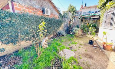 Casa venta Quilmes 4 ambientes parque PERMUTA