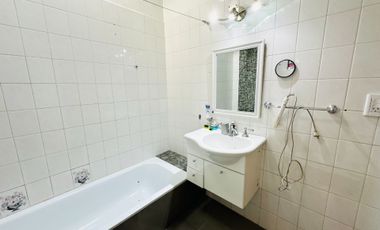 Casa venta Quilmes 4 ambientes parque PERMUTA