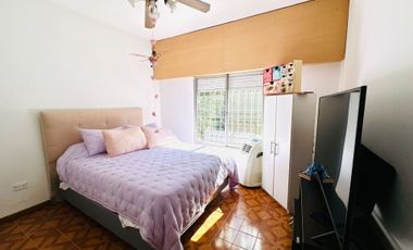 Casa venta Quilmes 4 ambientes parque PERMUTA