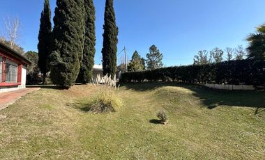 VENTA CASA OLIVEROS - GRAN TERRENO - CERCA DEL RIO