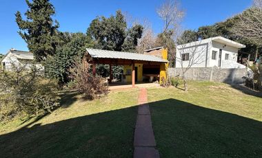 VENTA CASA OLIVEROS - GRAN TERRENO - CERCA DEL RIO
