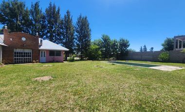 VENTA CASA 3 AMB Bº PRIVADO LOS OMBÚES FCIO VARELA