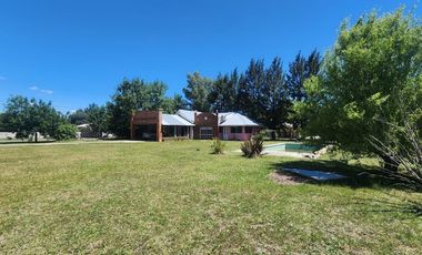 VENTA CASA 3 AMB Bº PRIVADO LOS OMBÚES FCIO VARELA