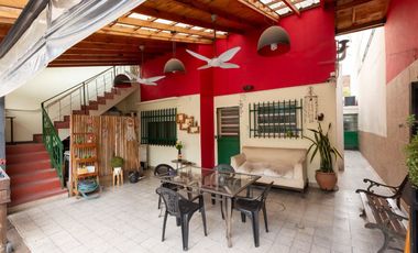 Casa Multifamiliar 3 en 1  cochera patio FINANCIA