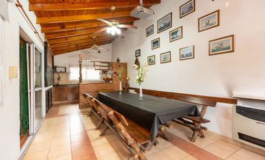 Casa Multifamiliar 3 en 1  cochera patio FINANCIA