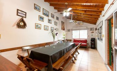 Casa Multifamiliar 3 en 1  cochera patio FINANCIA