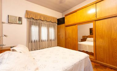 Casa Multifamiliar 3 en 1  cochera patio FINANCIA