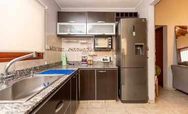 Casa Multifamiliar 3 en 1  cochera patio FINANCIA