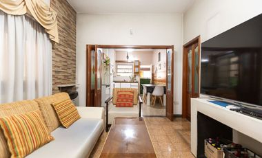 Casa Multifamiliar 3 en 1  cochera patio FINANCIA