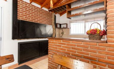 Casa Multifamiliar 3 en 1  cochera patio FINANCIA