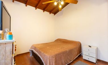 Casa Multifamiliar 3 en 1  cochera patio FINANCIA