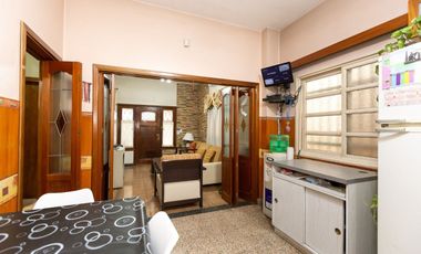 Casa Multifamiliar 3 en 1  cochera patio FINANCIA