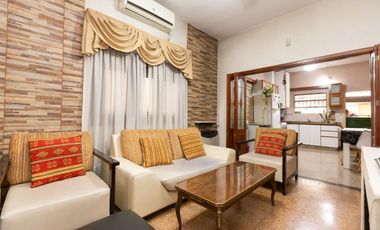 Casa Multifamiliar 3 en 1  cochera patio FINANCIA