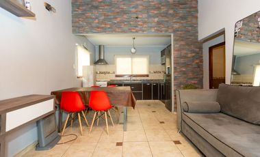Casa Multifamiliar 3 en 1  cochera patio FINANCIA