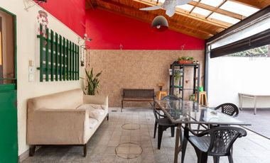 Casa Multifamiliar 3 en 1  cochera patio FINANCIA