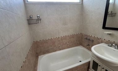 Departamento de 2 ambientes con cochera