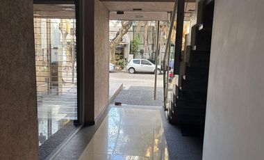 Departamento de 2 ambientes con cochera