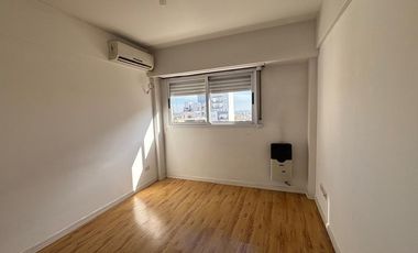 Departamento de 2 ambientes con cochera