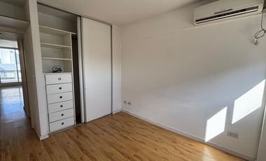Departamento de 2 ambientes con cochera