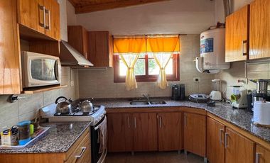 CASA EN VENTA EN PEHUAJÓ CON PILETA
