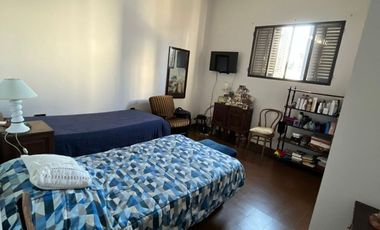 INTERNO IMPECABLE DE 1 DORMITORIO EN BV PELLEGRINI