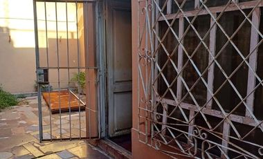 VENTA LOTE PROPIO CON 2 CASAS - OPORTUNIDAD