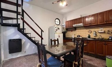 VENTA LOTE PROPIO CON 2 CASAS - OPORTUNIDAD