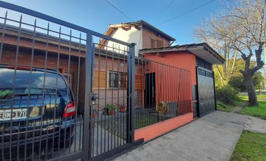 CASA EN VENTA LUIS GUILLON 4 AMBIENTES