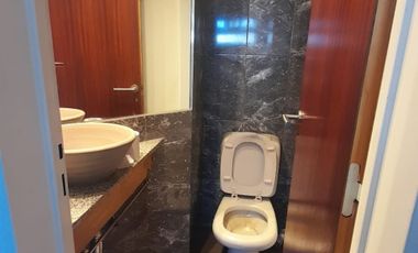 CASA EN VENTA LUIS GUILLON 4 AMBIENTES
