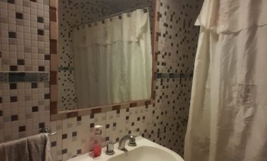 CASA EN VENTA LUIS GUILLON 4 AMBIENTES