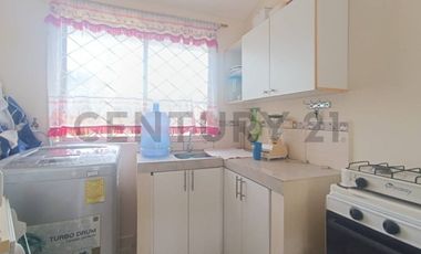 En Venta departamento 2 dormitorios en Tonsupa c/piscina a 3 cuadras de la playa