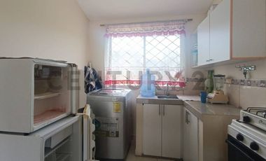 En Venta departamento 2 dormitorios en Tonsupa c/piscina a 3 cuadras de la playa