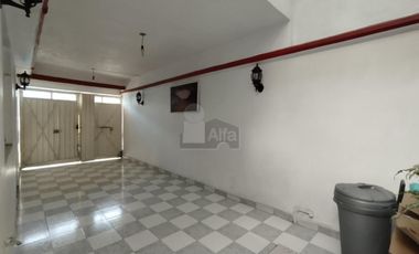 CASA EN VENTA EN ESQUINA COL. CONSTITUCION DE 1917