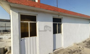 CASA EN VENTA EN ESQUINA COL. CONSTITUCION DE 1917