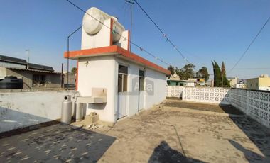 CASA EN VENTA EN ESQUINA COL. CONSTITUCION DE 1917