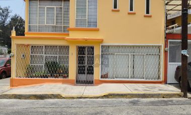 CASA EN VENTA EN ESQUINA COL. CONSTITUCION DE 1917