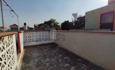 CASA EN VENTA EN ESQUINA COL. CONSTITUCION DE 1917