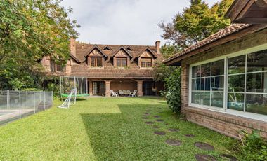 VENTA CASA 7 AMBIENTES SAN ISIDRO  PILETA AP CRED