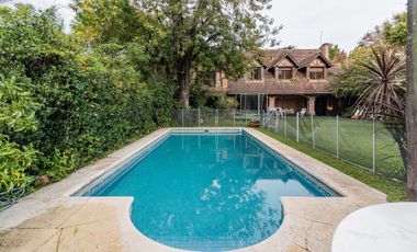 VENTA CASA 7 AMBIENTES SAN ISIDRO  PILETA AP CRED