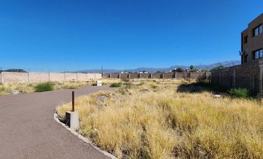 Venta Lote Apto PH B° Privado frente Dalvian