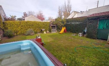 Chalet en venta en Castelar Sur